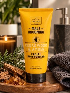 Cedarwood & Amber Facial Moisturiser -  Nwt
